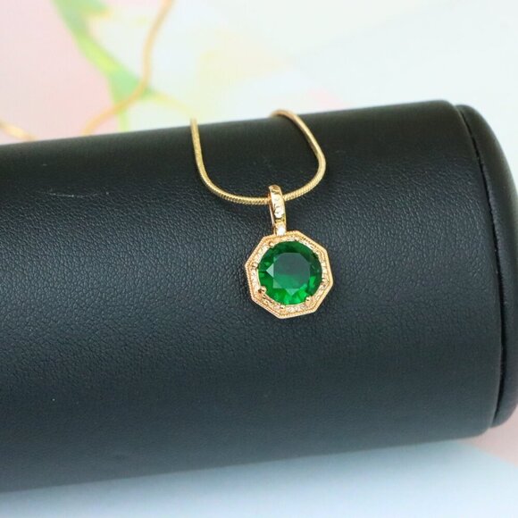 "Elegant Green Gem Pendant in Rose Gold Octagon Frame, XPPT1388 - Picture 5 of 13
